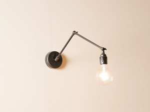 Регулируемая железная настенная лампа