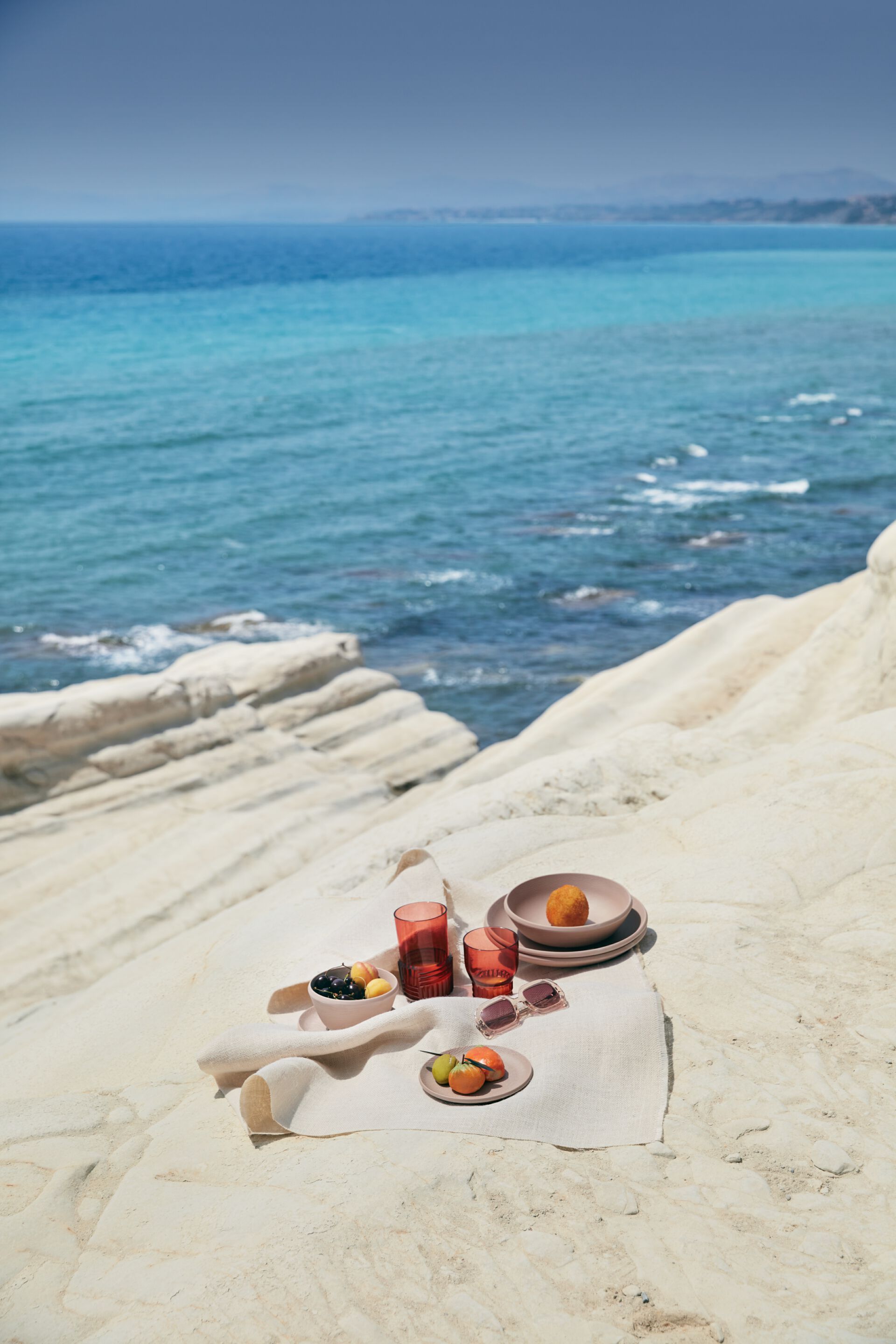 Набор меламиновых тарелок Kartell сюжет ARCH-00120649 - Вид №4