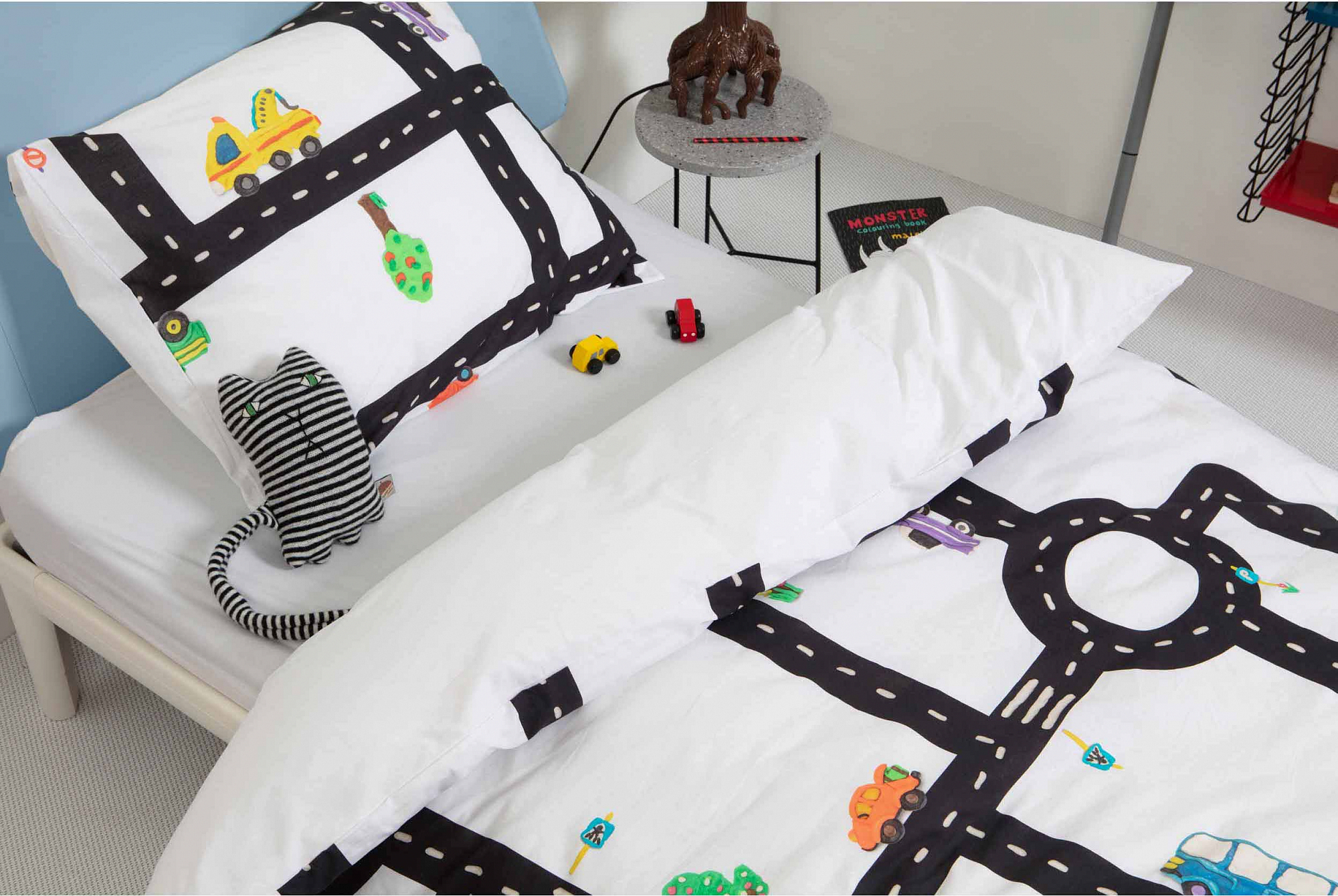 Детское постельное белье односпальное "Игрушечный трек" 150х200 см SNURK  335431 Белый;черный  - Вид №1
