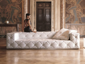 Кожаный диван capitonné