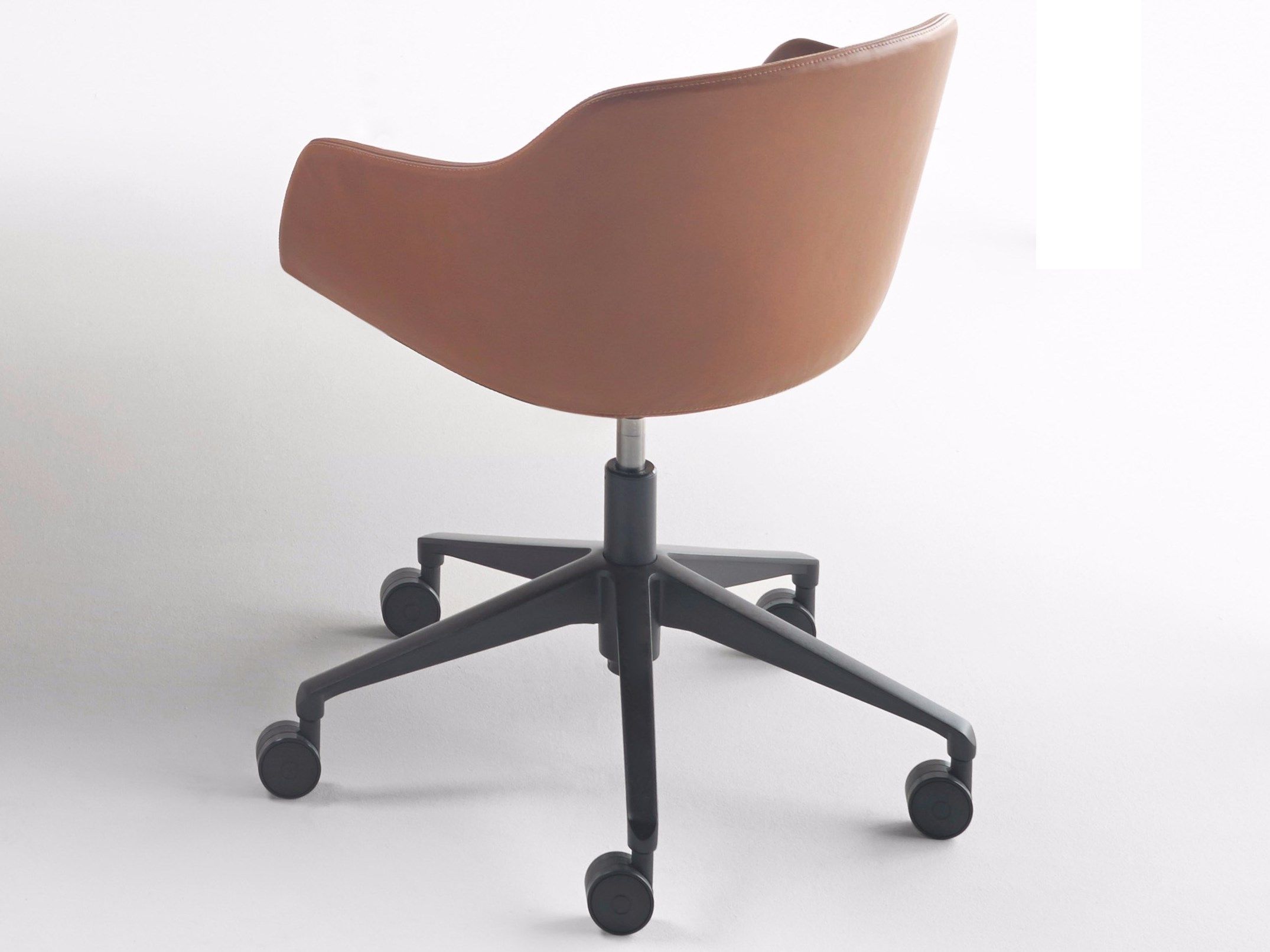 Кожаный стул с колесами ALKI Kuskoa Bi ARCH-00113448