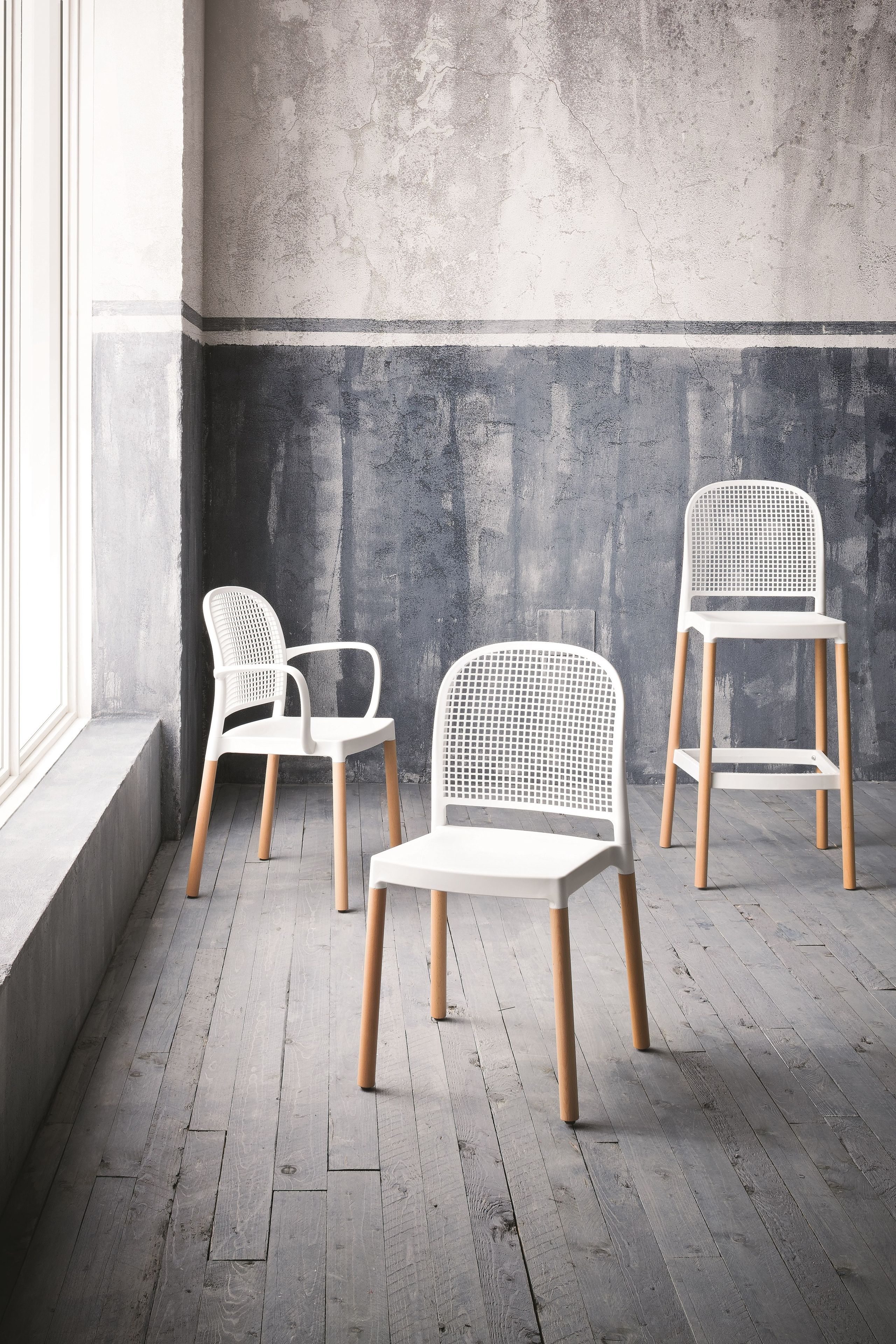 Штабелируемый стул с подлокотниками и деревянной рамой GABER ARCH-00091861 - Вид №4