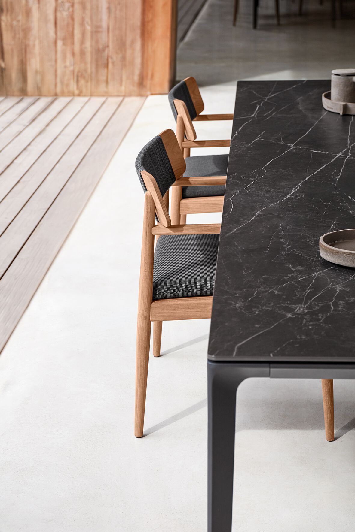 Прямоугольный садовый стол с керамической столешницей Gloster ARCH-00049605 - Вид №10