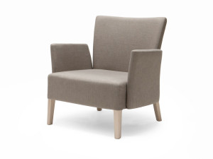 Тканевое кресло с подлокотниками