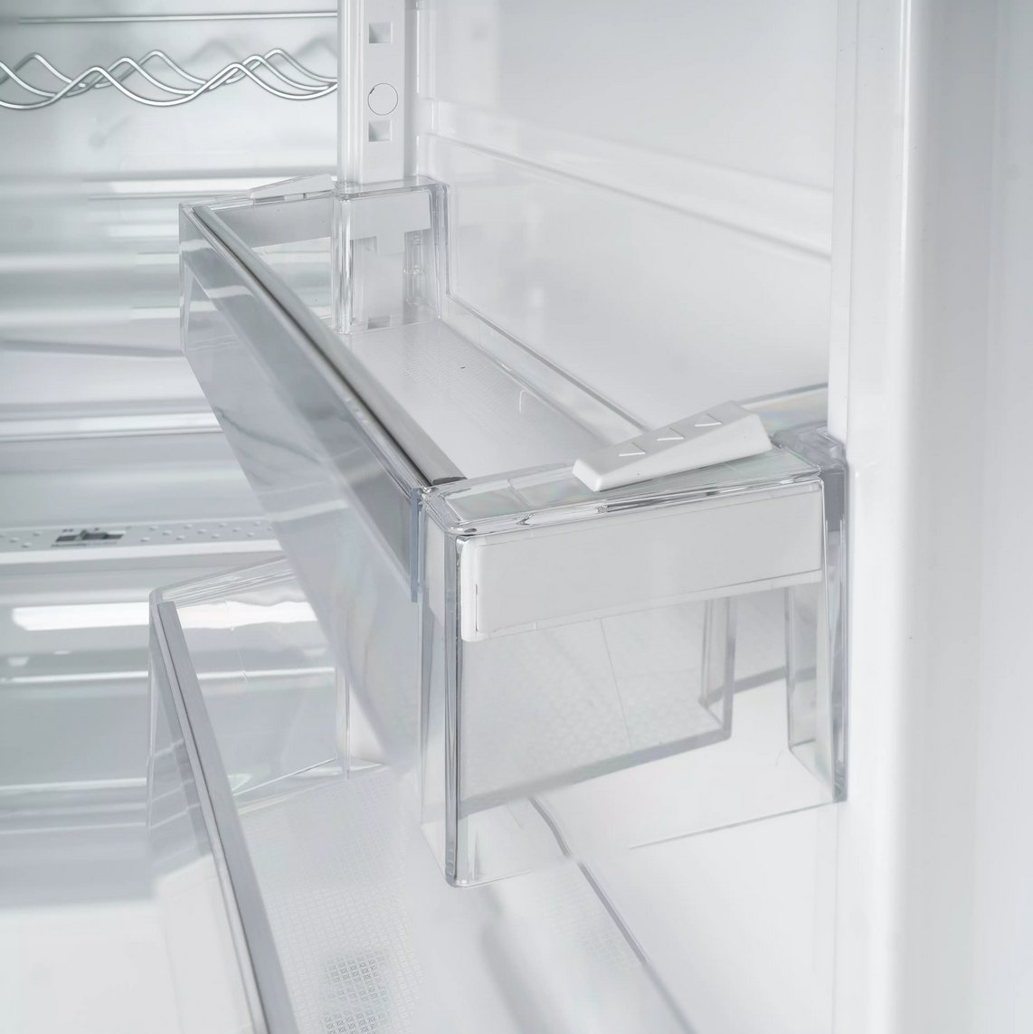 9067467 Встраиваемый холодильник DeLonghi DCI 17NFE BERNARDO STDN-0150006 - Вид №7