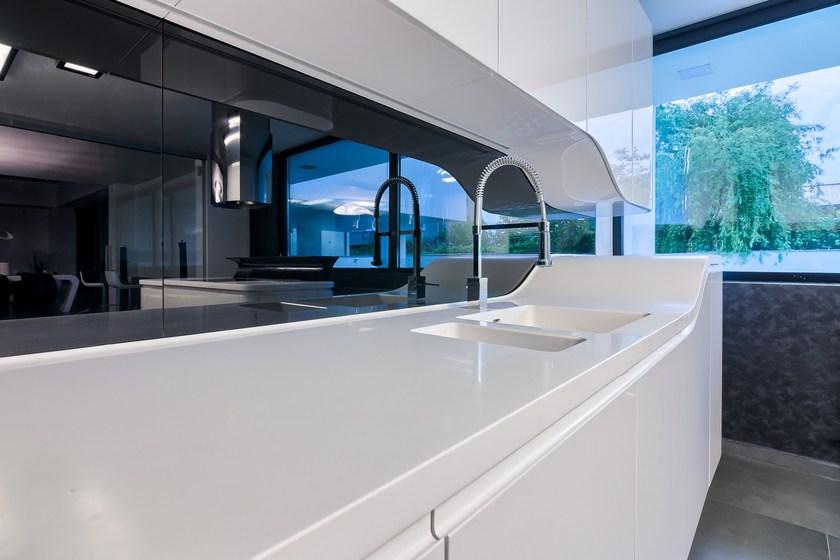 HI-MACS Кухонная столешница из hi-macs® sun-id-1355942 - Вид №37