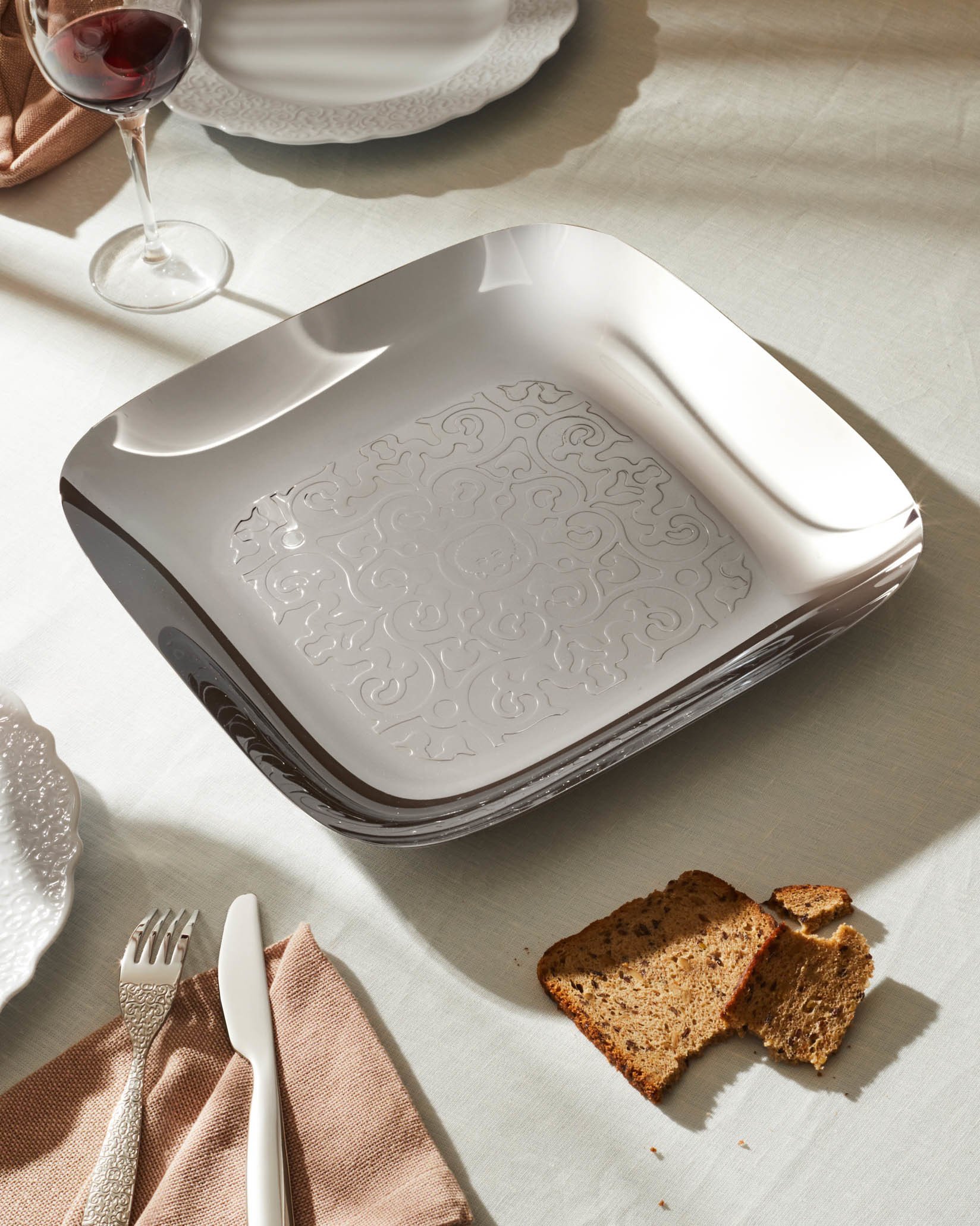 Квадратный поднос Alessi Dressed MW09 - Вид №1