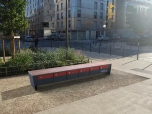 mmcité1 Скамья с USB-разъемом без спинки Blocq