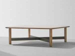 District Eight Низкий квадратный журнальный столик из дуба Stilt M1007-sq