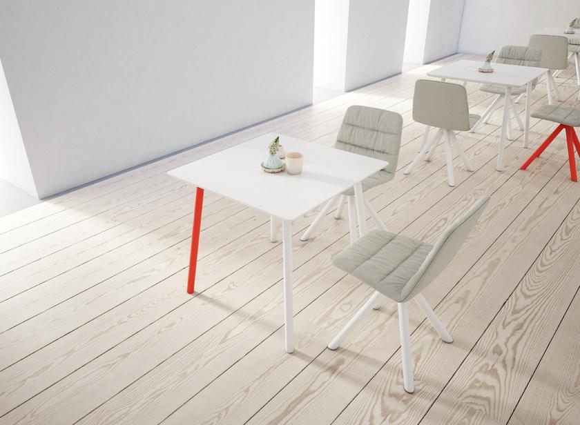 Viccarbe Квадратный стол в мдф Maarten Maa80_ - Вид №1