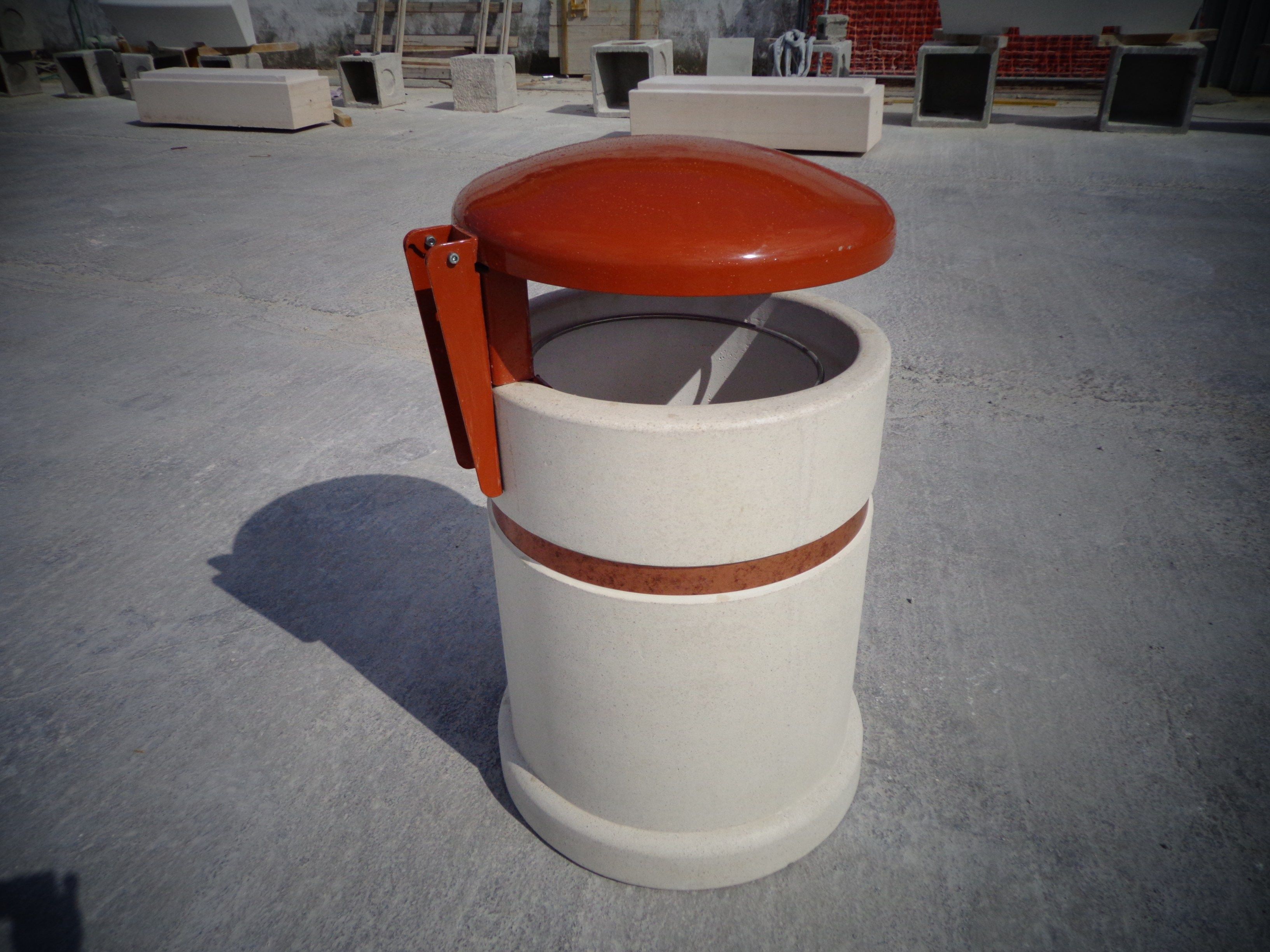 Реконструированный каменный держатель для мусора с крышкой Viscio Urban Design BROLLY ARCH-00064882 - Вид №2