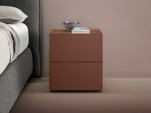 Деревянная квадратная тумбочка с ящиками