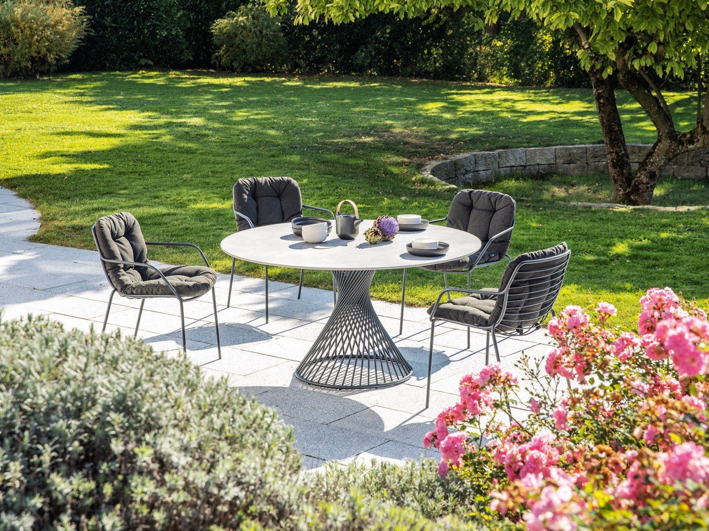 Круглый обеденный стол из нержавеющей стали FISCHER MÖBEL Claris ARCH-00016066 - Вид №3