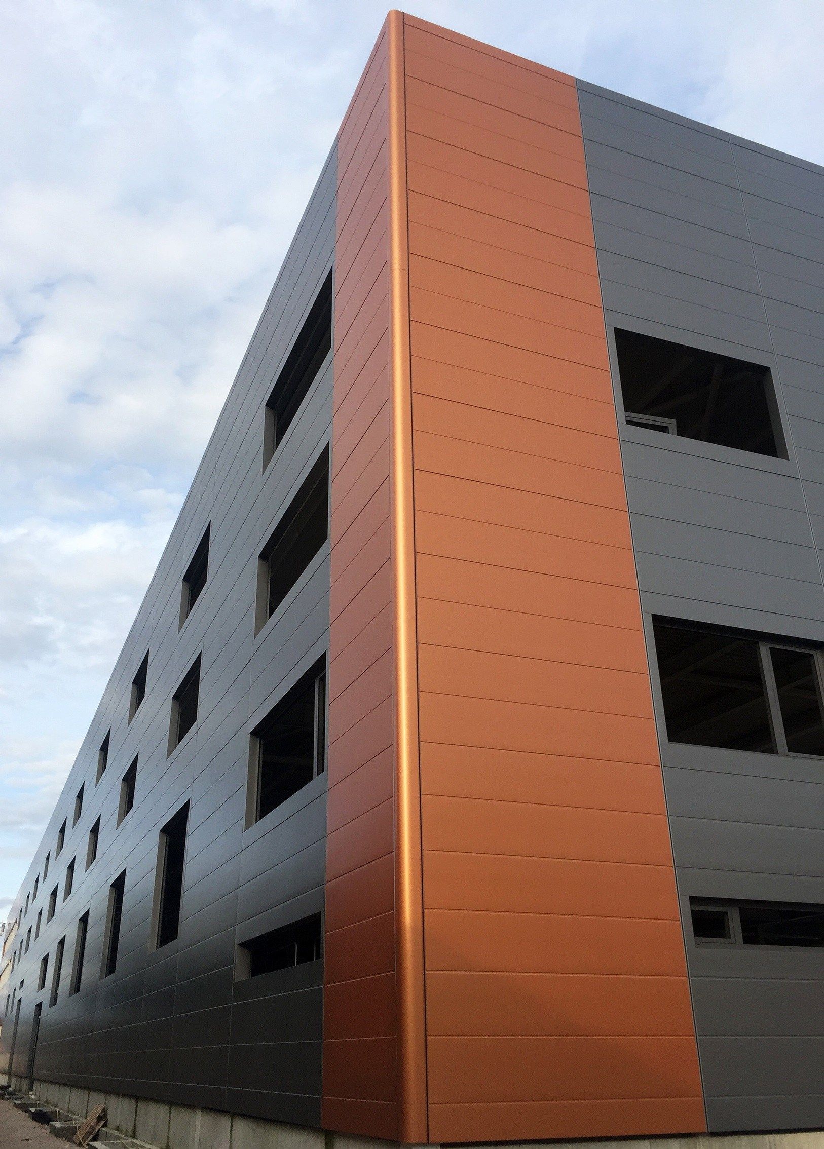 Изолированная металлическая панель для фасада ELCOM SYSTEM ТЕРМОПАРЕТЫ® ARCH-00037807 - Вид №164