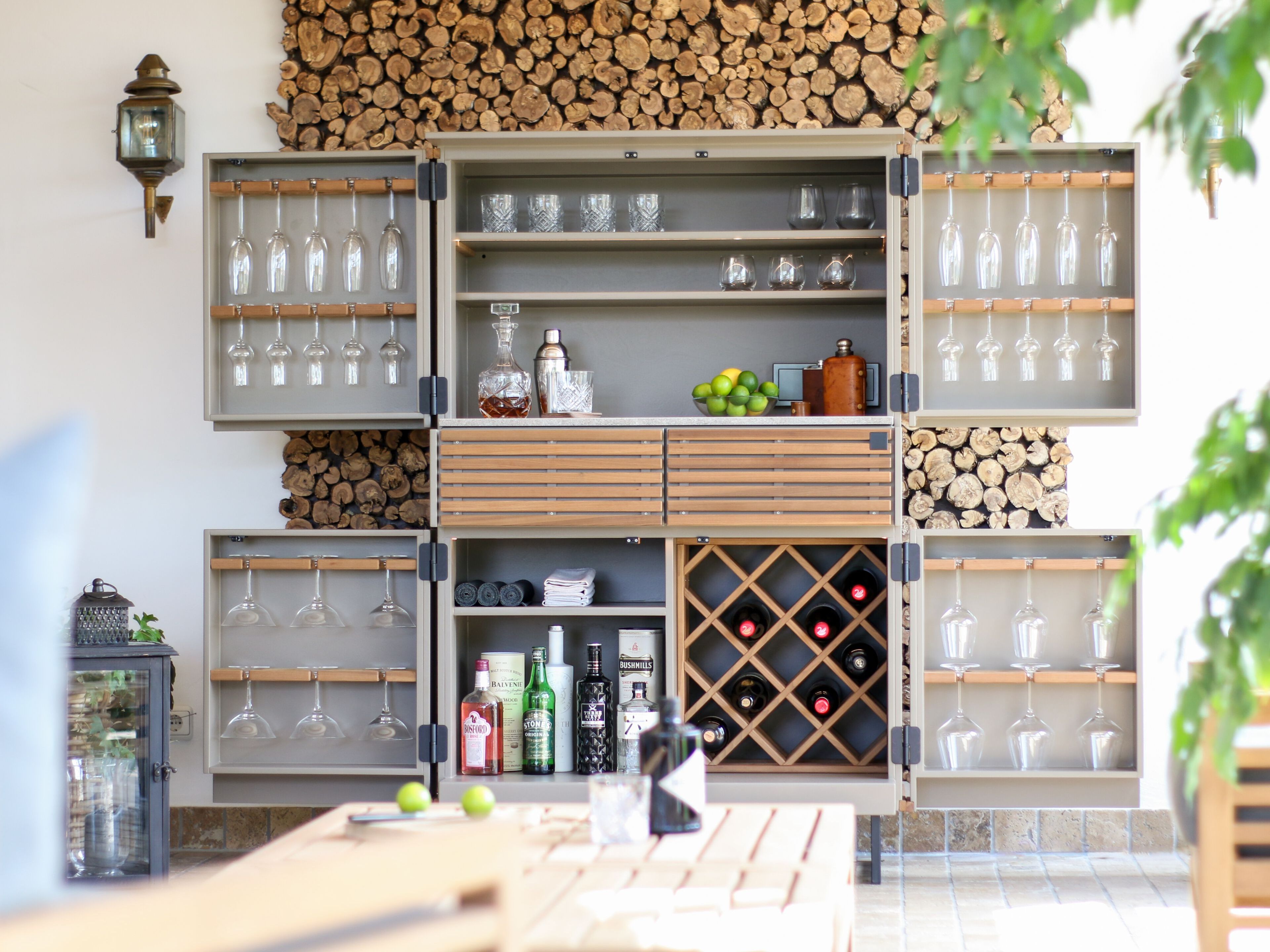 Наружная барная стойка CUBIC OUTDOOR LIVING BAR IN A CUPBOARD ARCH-00009690