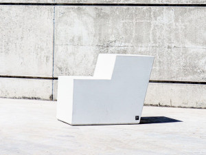 Бетонное наружное сиденье