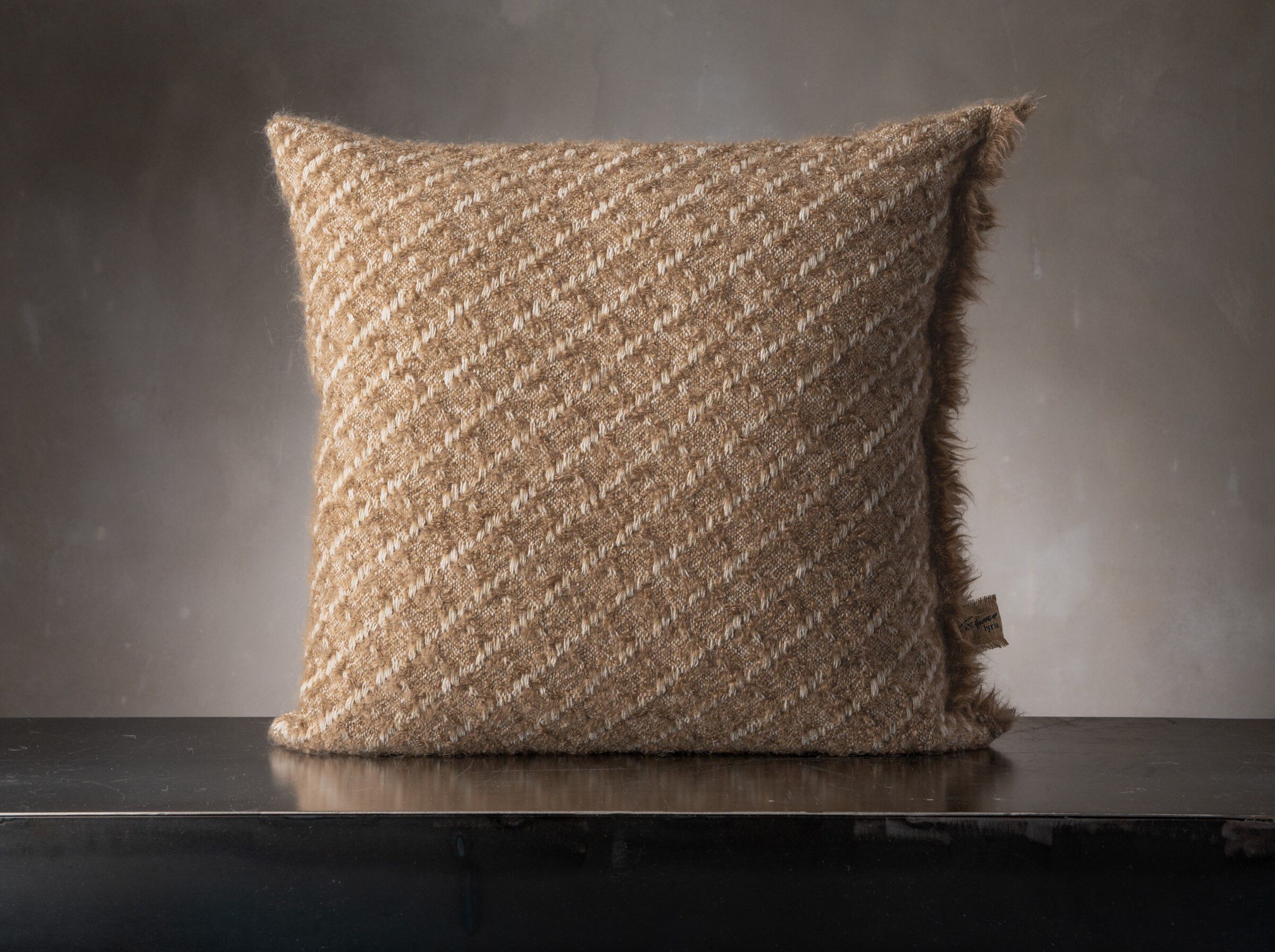 Квадратная подушка из мохера The House of Lyria TEMPERANZA ARCH-00073454