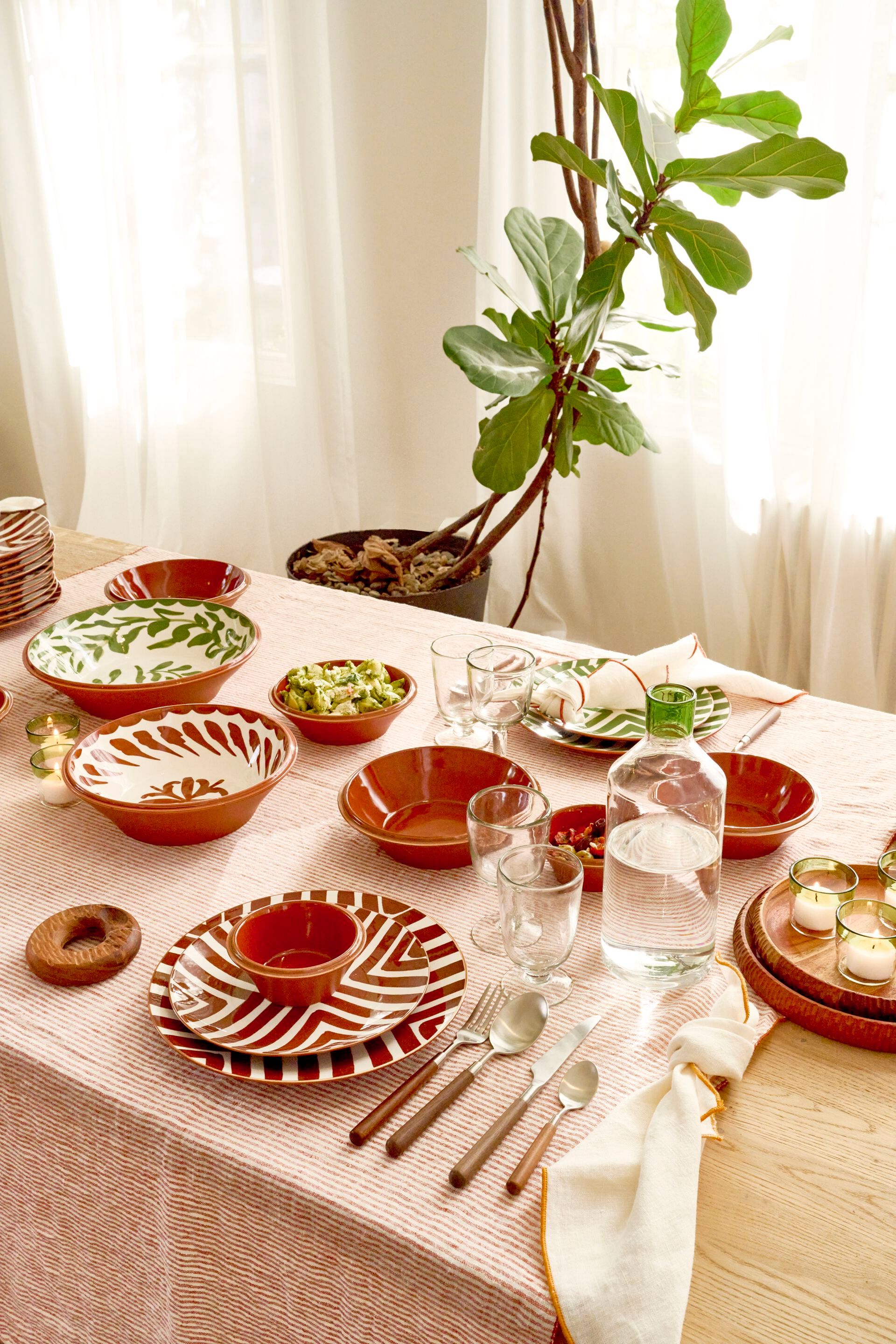 Круглая фарфоровая десертная тарелка POMAX Amuse ARCH-00052103 - Вид №3