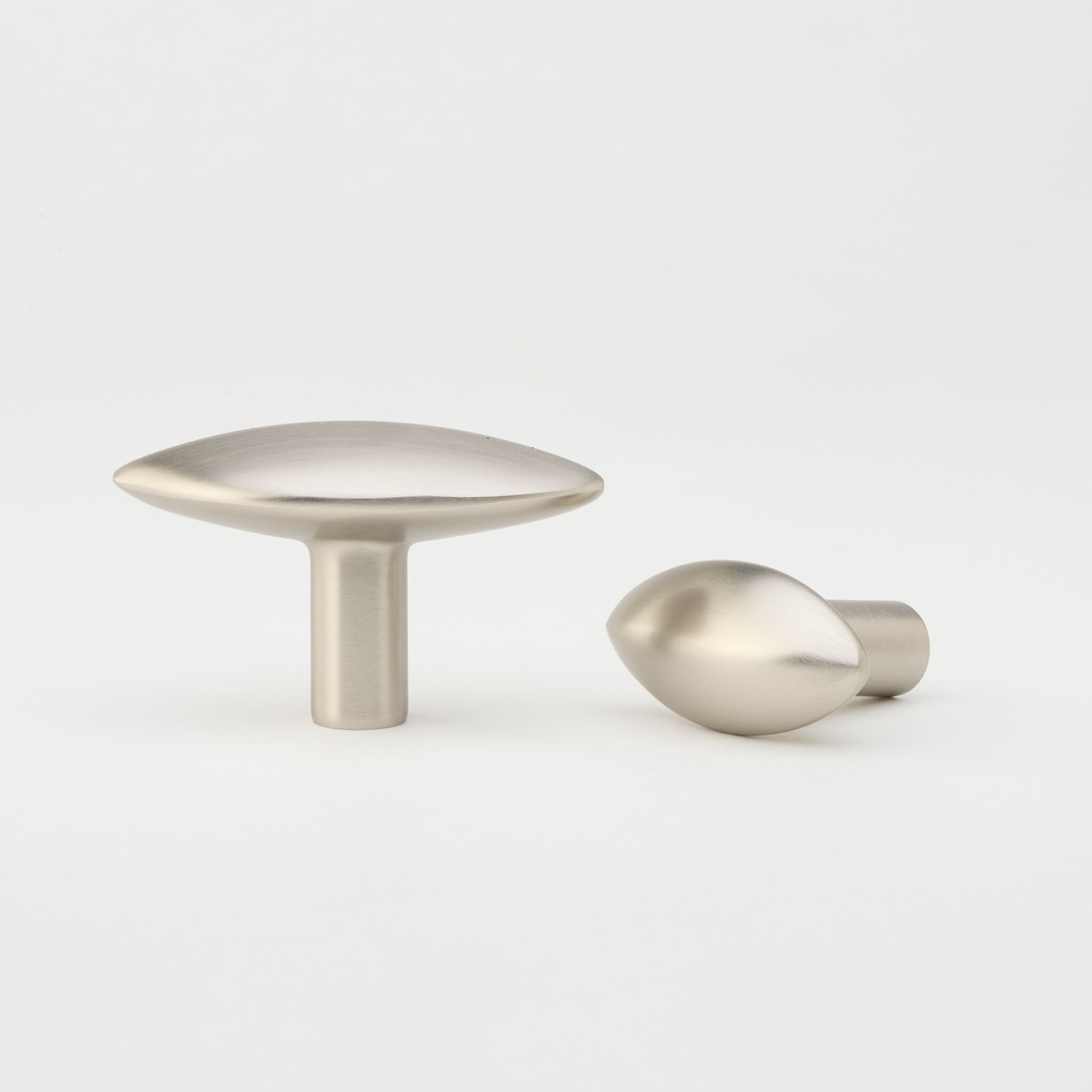 Латунная ручка Lo & Co Interiors Almond ARCH-00063487 - Вид №48