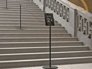 STUDIO T Металлический столб