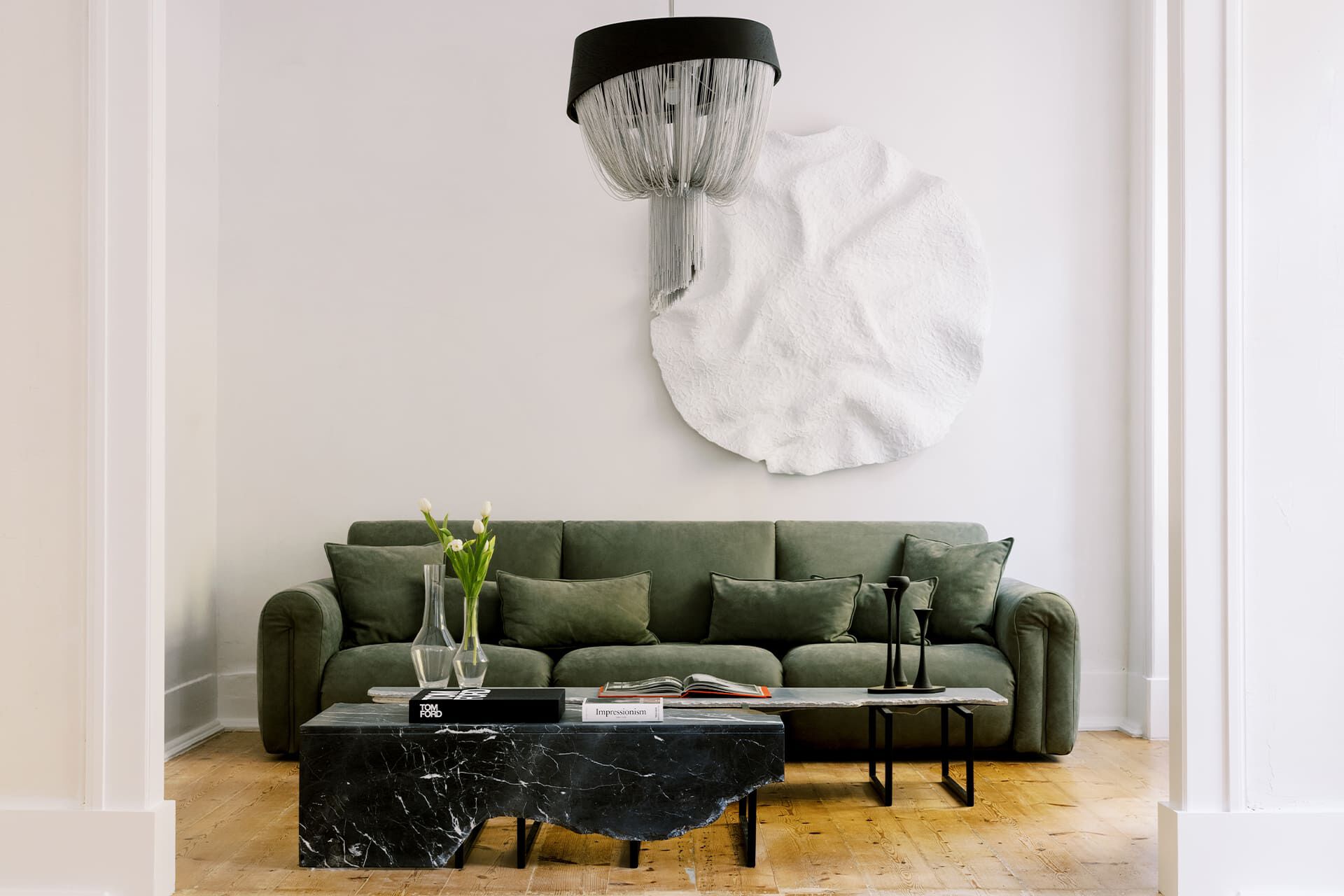 Журнальный столик из черного мрамора Marquina и латуни Greenapple AIRE ARCH-00077236 - Вид №5