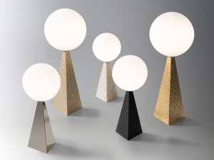 Светодиодная настольная лампа из металла и стекла