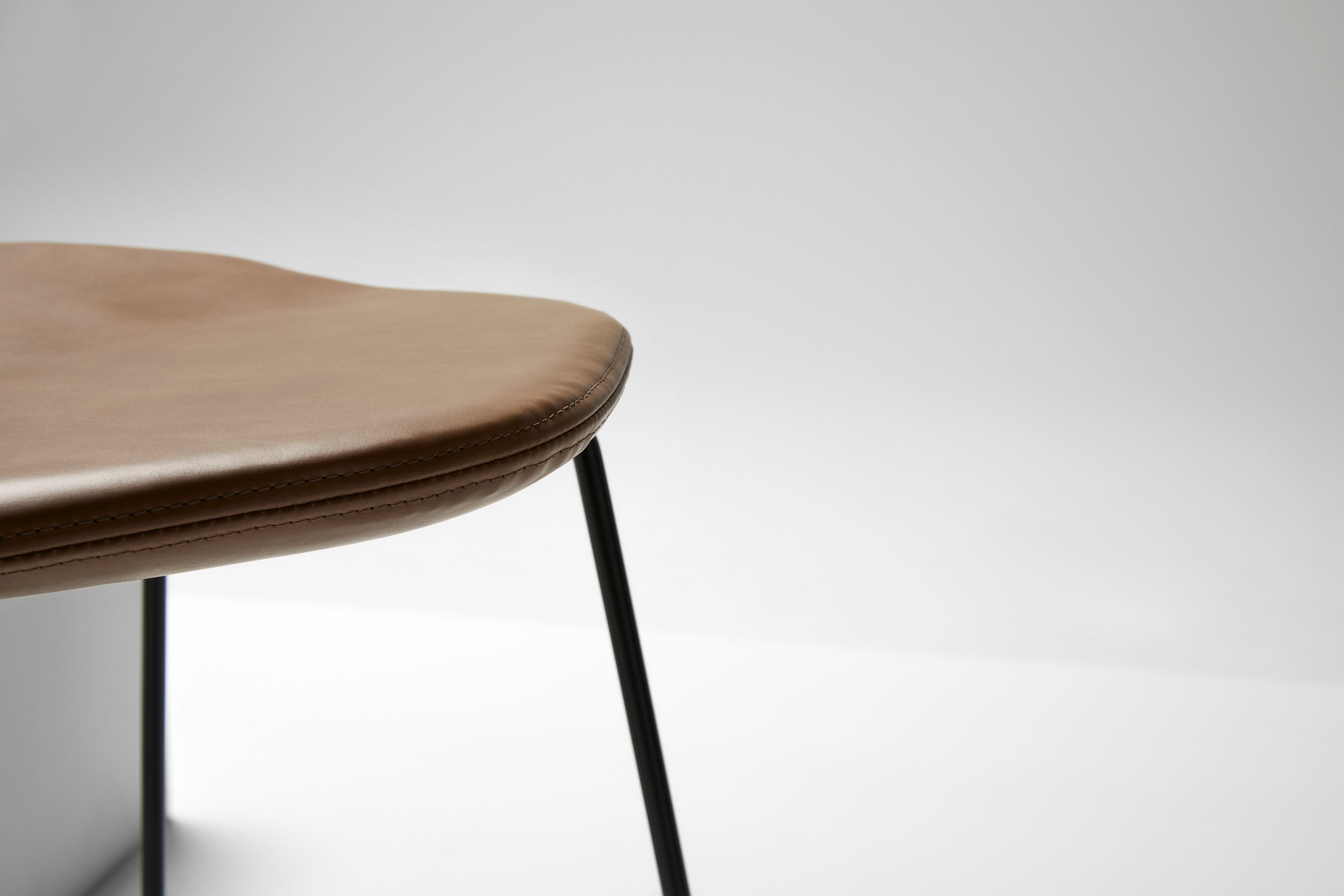 Низкий табурет с подставкой для ног Ross Gardam Duet ARCH-00044911 - Вид №17