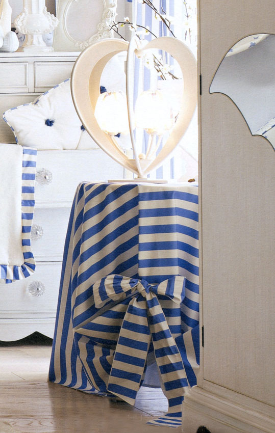 Столик  DOLFI 4095 