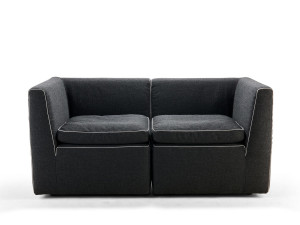 Кресло с подлокотниками