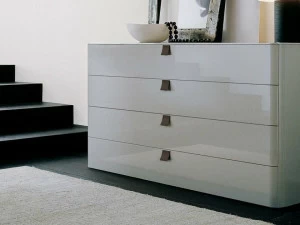 JESSE Деревянный лакированный комод Defilé