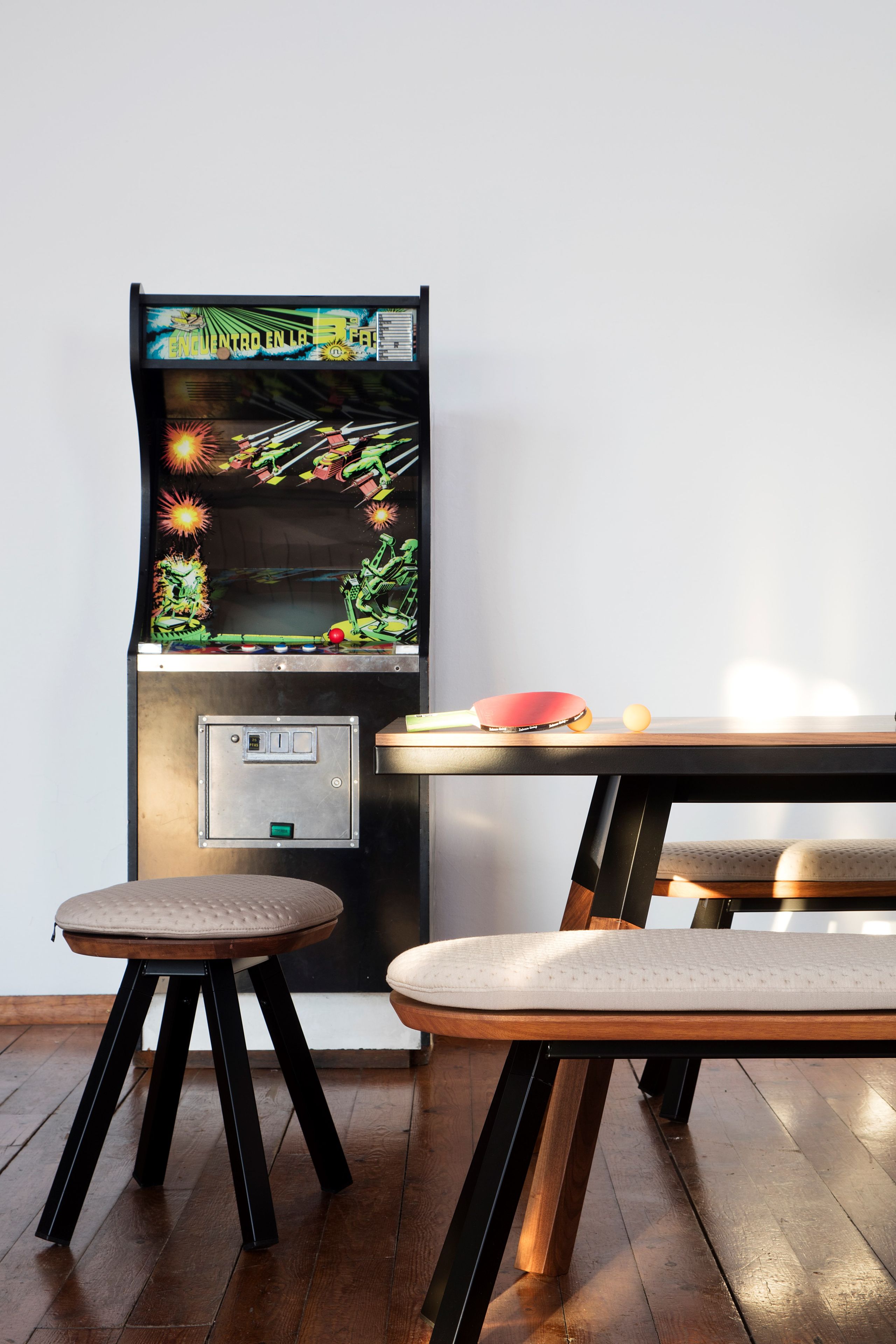 Дубовая скамья с окрашенной стальной основой RS Barcelona YOU AND ME ARCH-00051992 - Вид №11