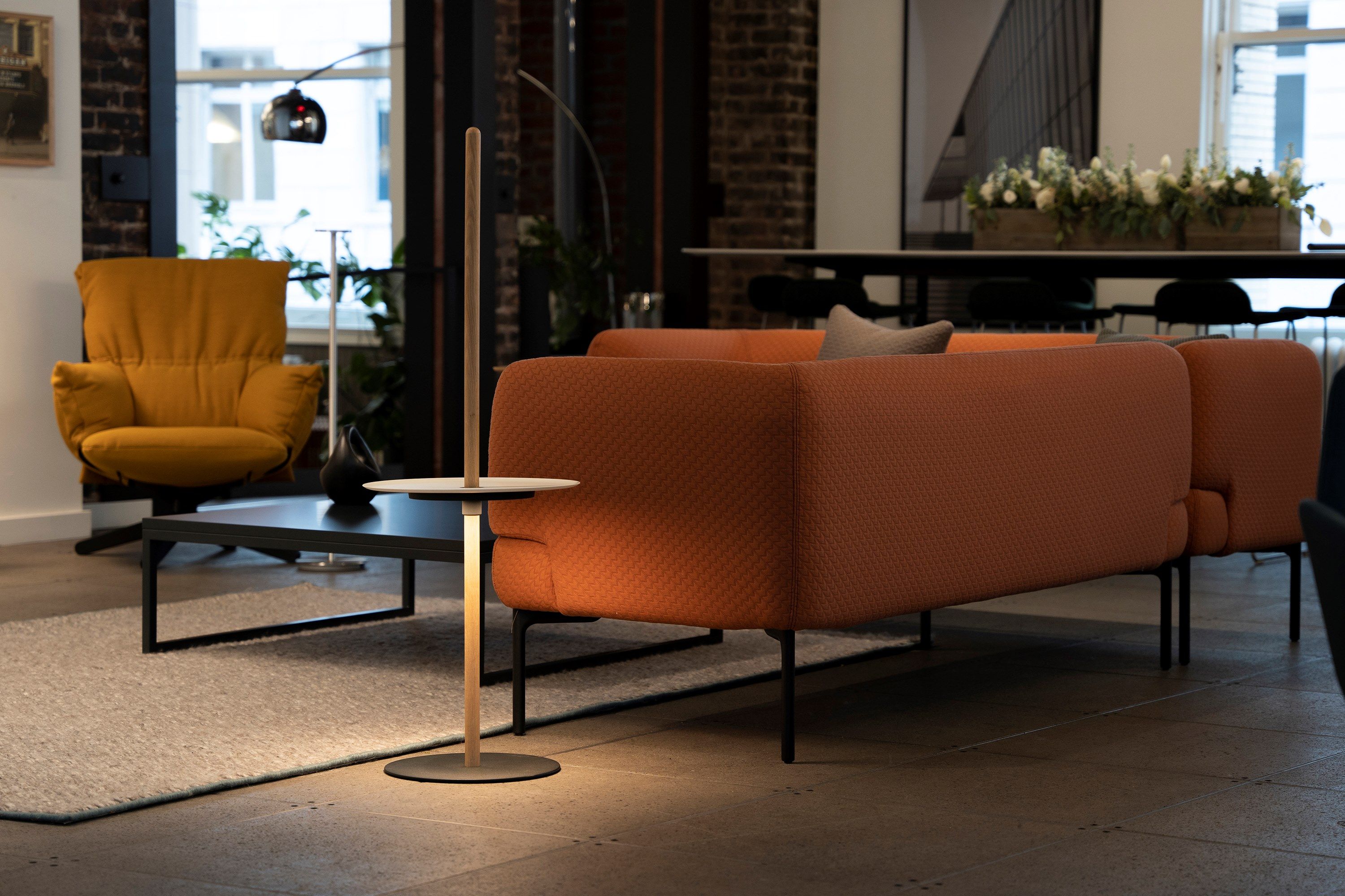 Журнальный столик с регулируемой высотой из стали и дерева Pablo Designs Nivél ARCH-00114301 - Вид №4