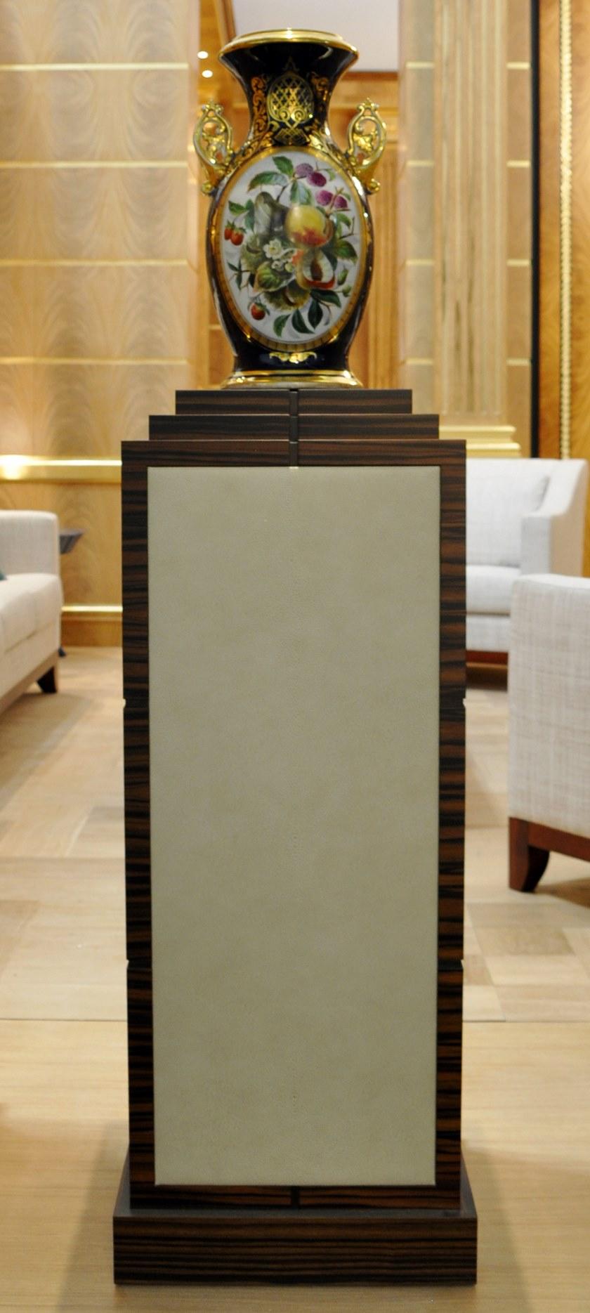 Arnaboldi Interiors Пьедестал из черного дерева sun-id-1454123 - Вид №1