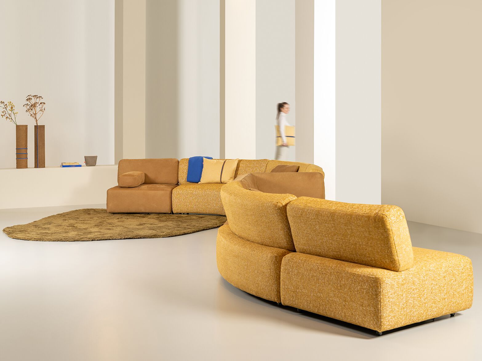 Изогнутый диван из ткани Jess Infinity ARCH-00024872