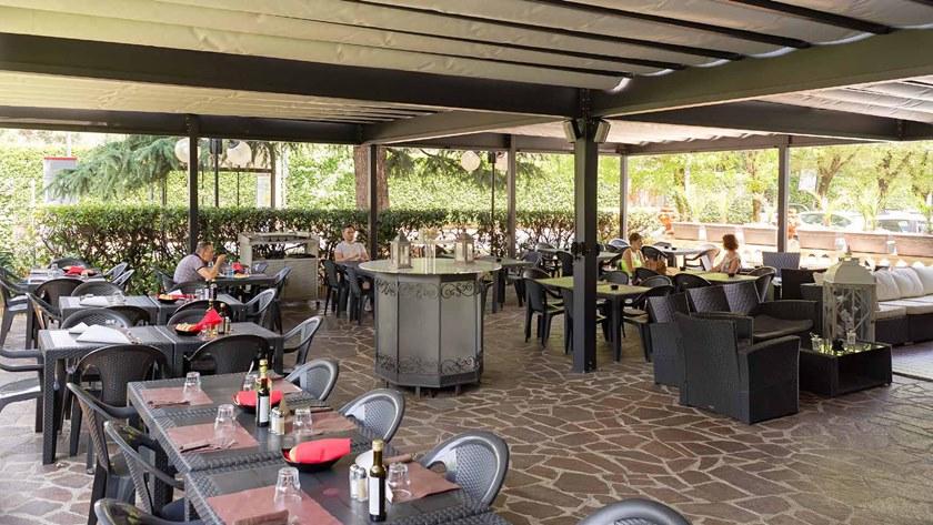 L'Officina by Adami Отдельностоящая пергола со сдвижной крышкой sun-id-1386551 - Вид №8