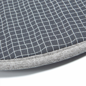 048250 Подушка Stick круглая бордовая La Forma Silke