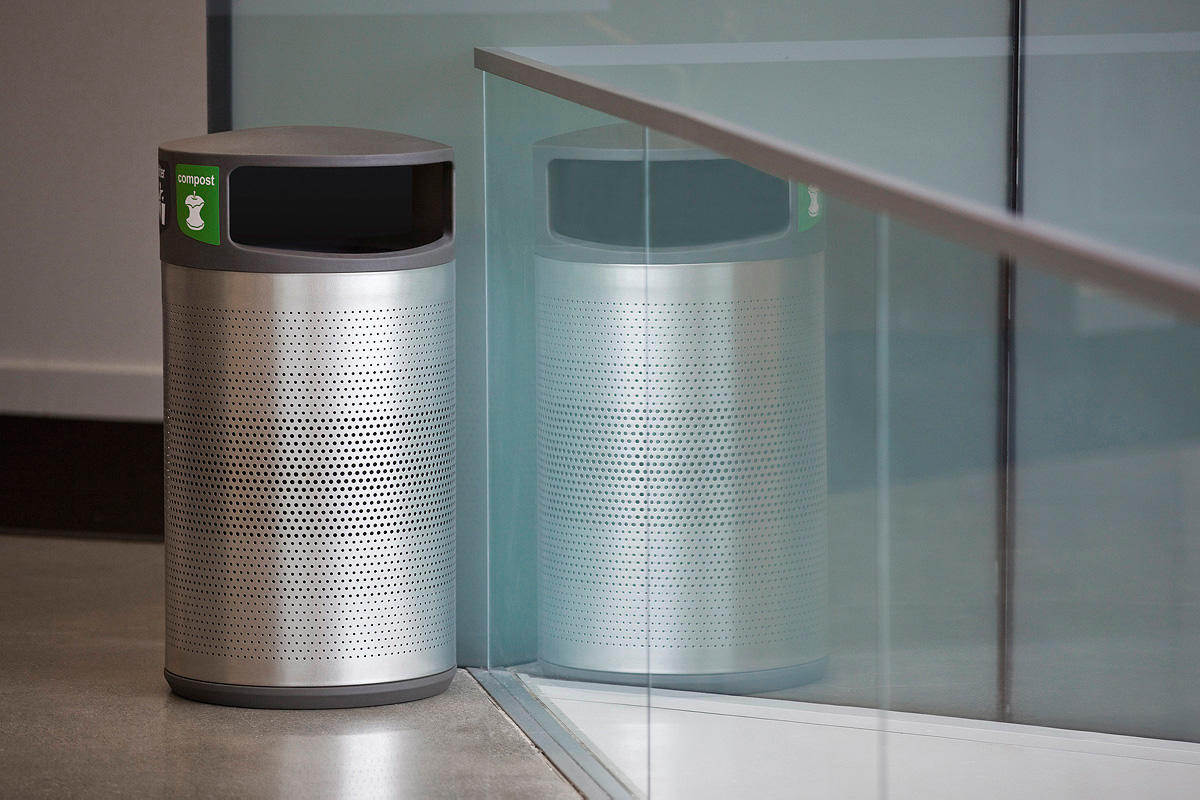 FSRT188 Универсальная емкость для мусора и утилизации  Forms-surfaces 