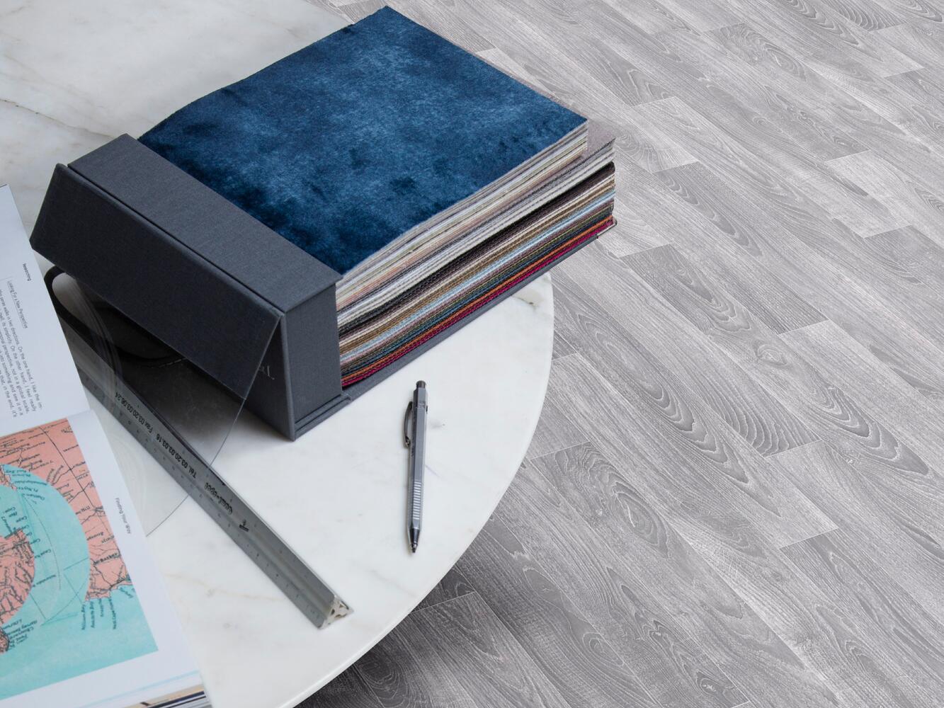 Нескользящий виниловый пол с эффектом дерева BEAUFLOR Safe-Tex ARCH-00068042