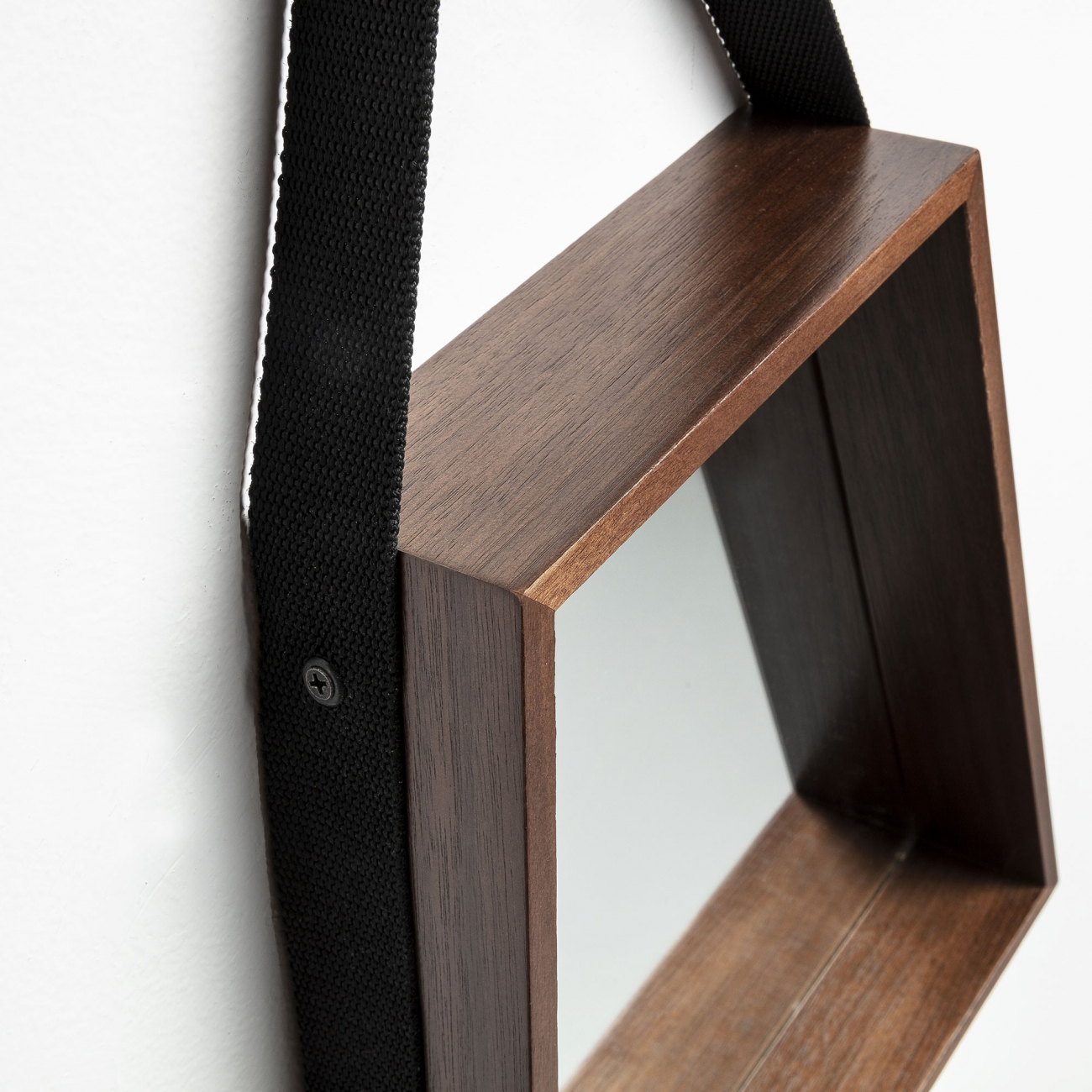 Зеркало настенное на ремне Bennington от La Forma LA FORMA ДИЗАЙНЕРСКИЕ 298888 Коричневый  - Вид №1