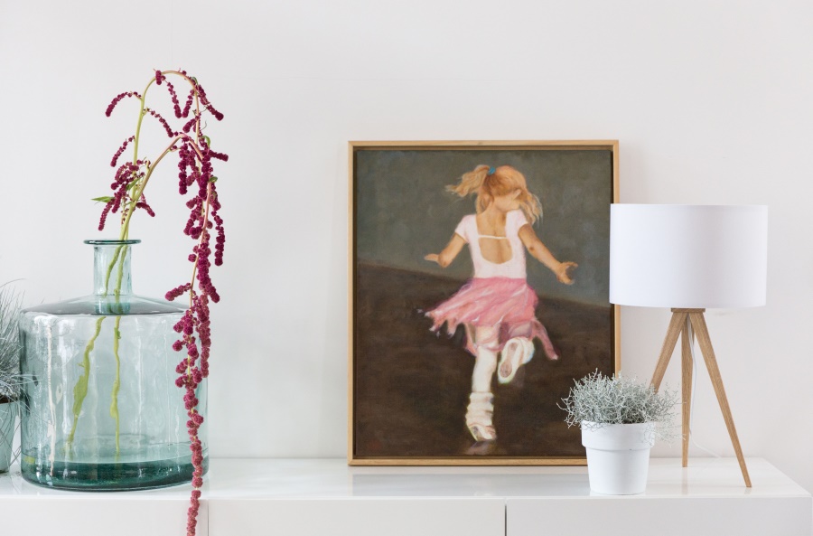 Лампа настольная Tripod Wood, черная с бежевыми ножками Zuiver 5200008 - Вид №4