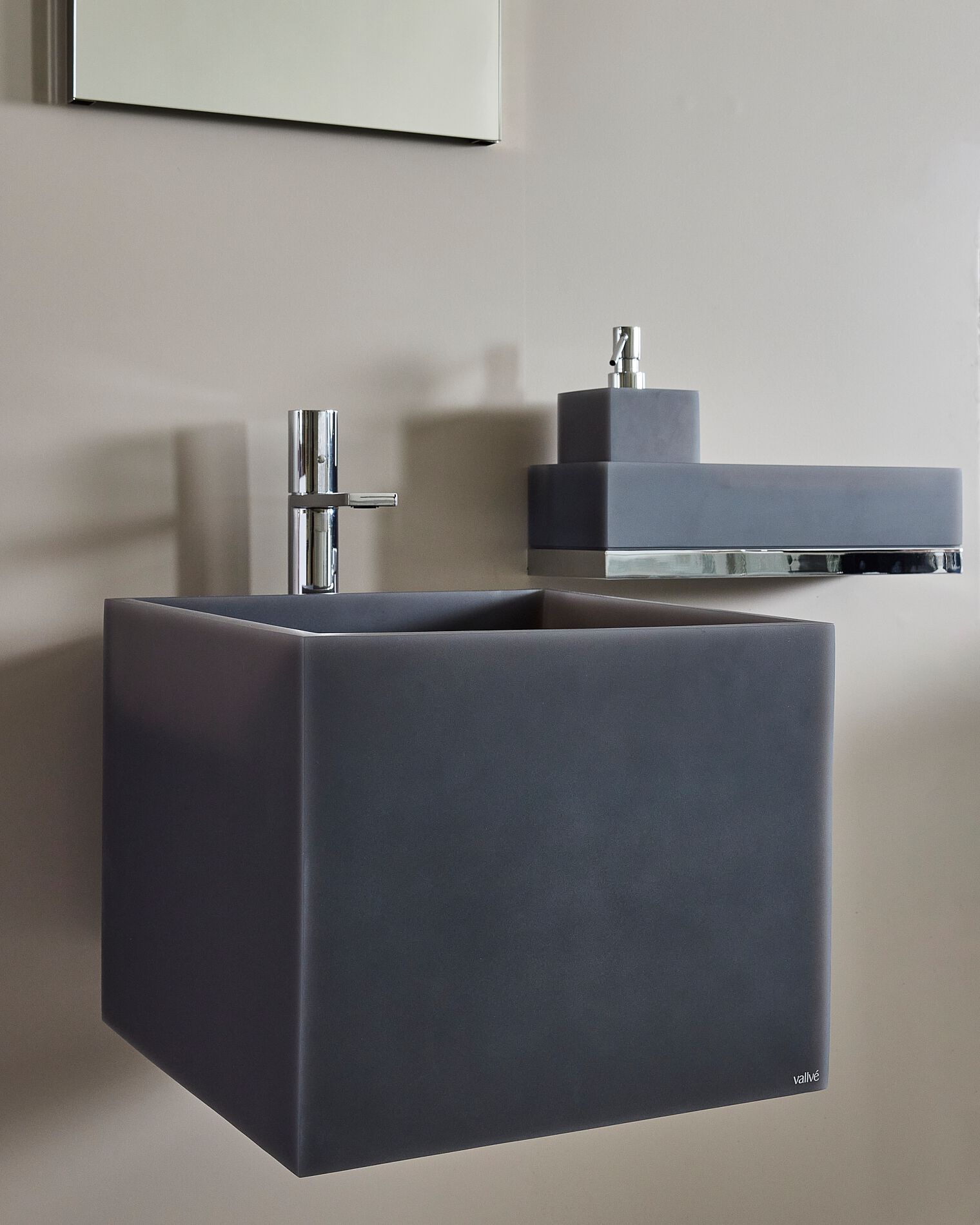 Квадратный подвесной умывальник из смолы Vallvé WALL ARCH-00143071 - Вид №7