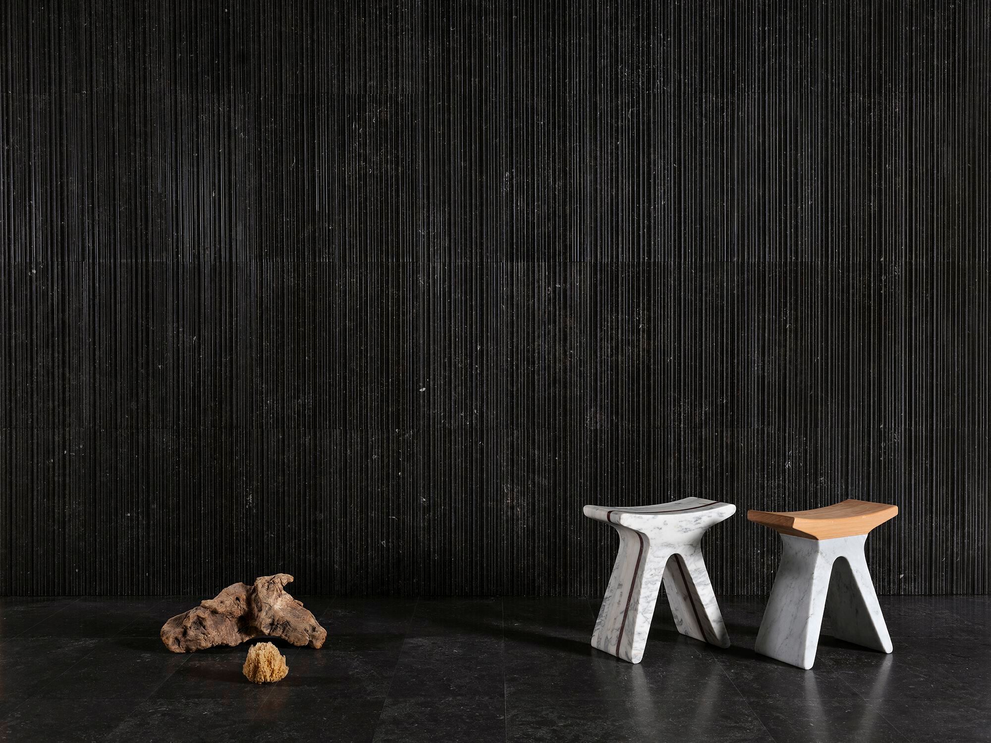 Низкий табурет из мрамора и дерева LUCE DI CARRARA PIGRECO ARCH-00066655 - Вид №2