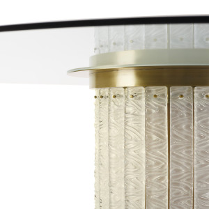 Круглый стеклянный стол для гостиной