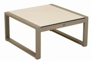 Les jardins Прямоугольный столик для сада в современном стиле из обработанной древесины Xenah