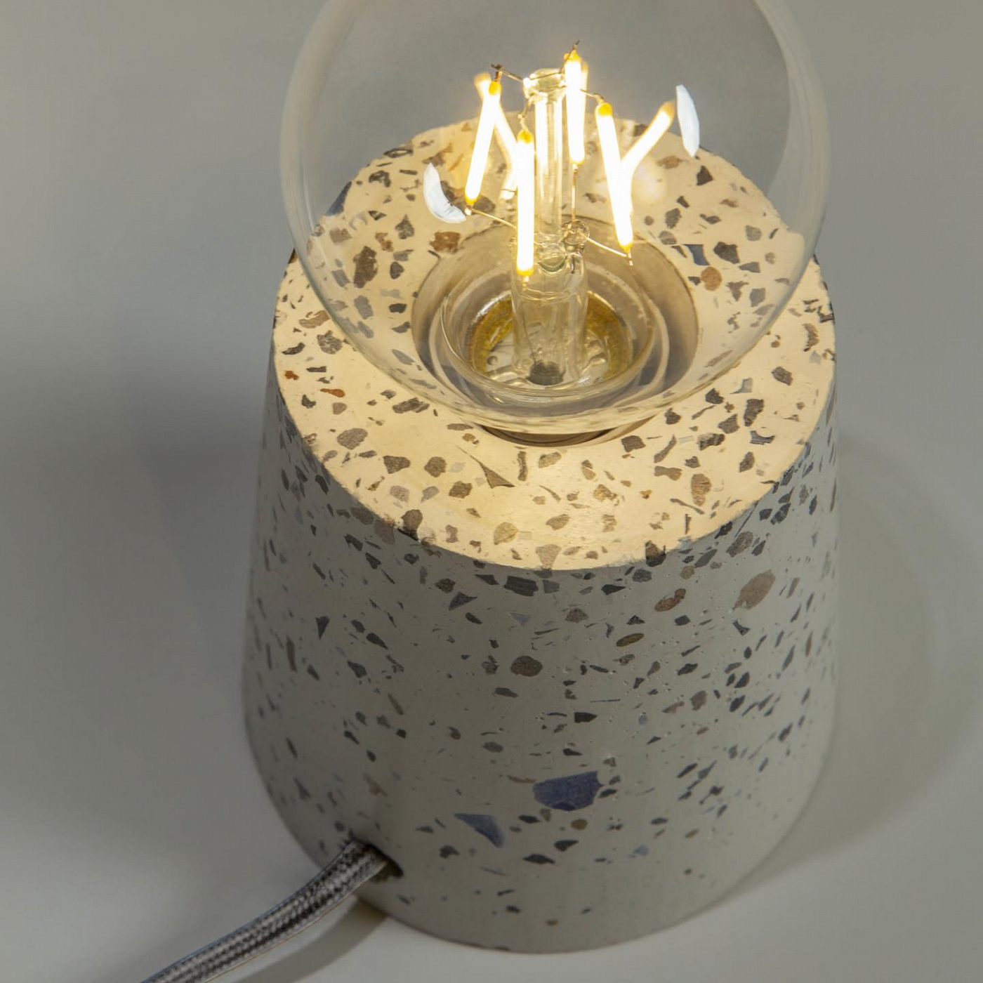 072533 Настольная лампа La Forma Analia 