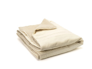 Бархатное стеганое одеяло с ручной вышивкой