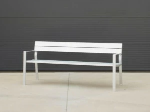 URBIDERMIS Скамья алюминиевая с подлокотниками со спинкой Harpo