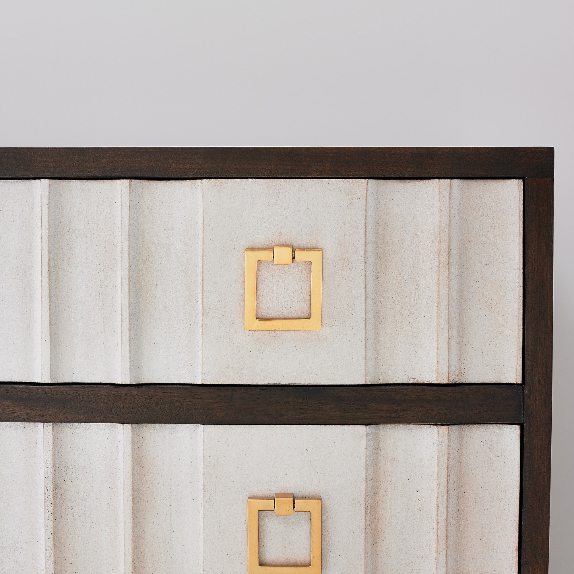 Тумбочка 24094-830-001 Magic Fluted Chest Ambella  - Вид №2