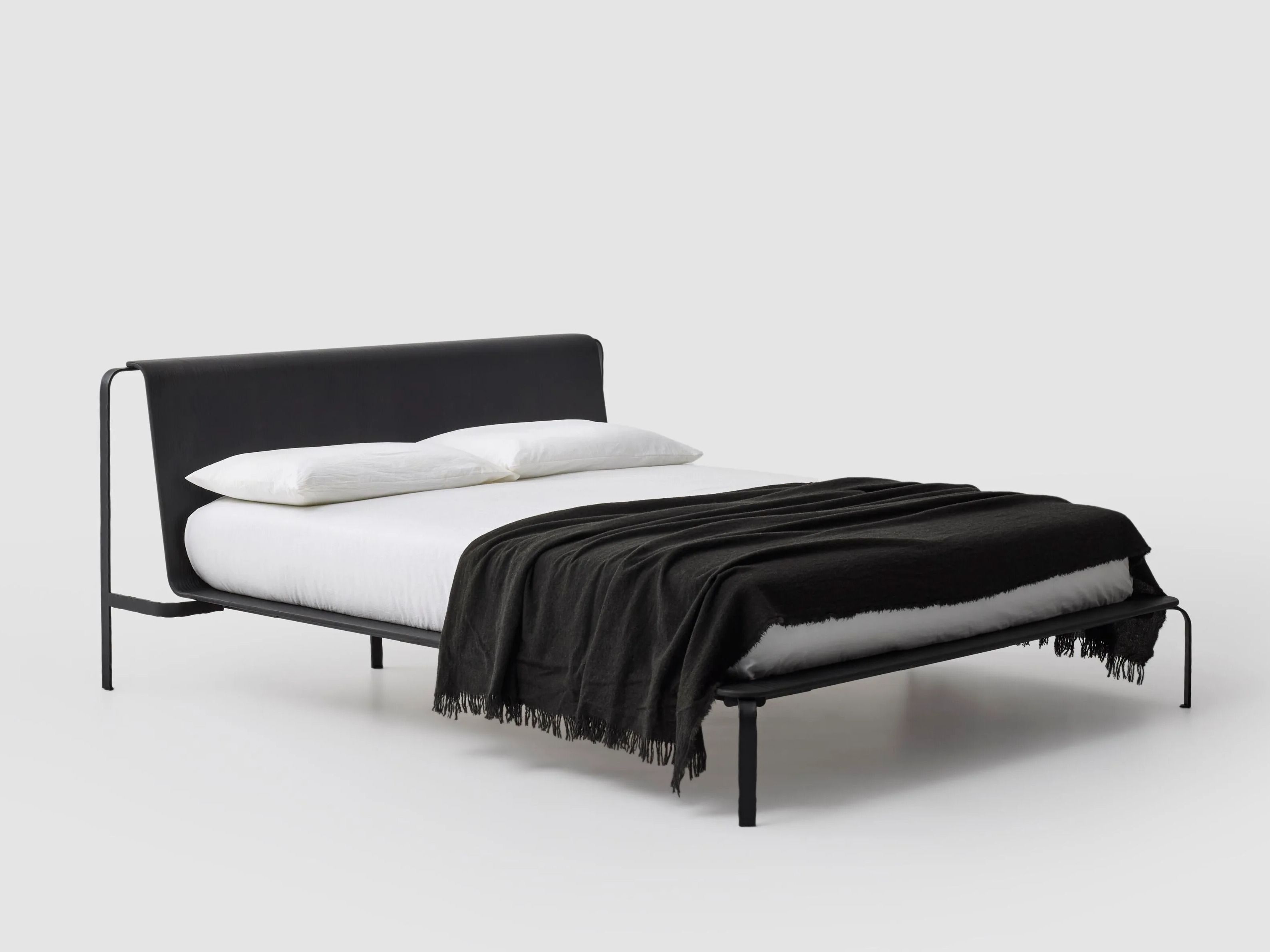 Двуспальная кровать с деревянным изголовьем Bolzan Bend ARCH-00147535