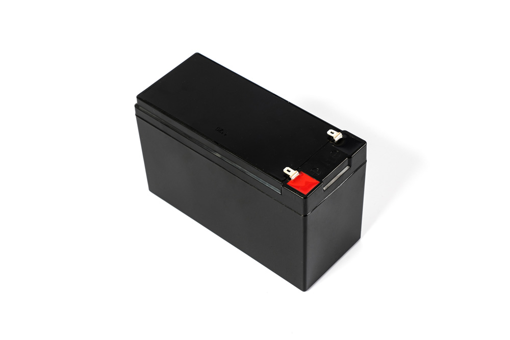 SKAT SB 1207L , 12v, 7ah, maximum charge current 2.1 a. terminal type - f1 knife. case size - 66x151x100. weight - 1.6 kg. service life - 6 years. warranty - 18 months. Бастион  - Вид №2